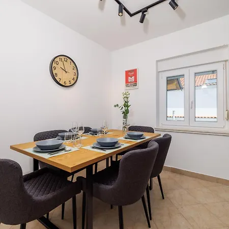 Mladen Apartamento Crikvenica